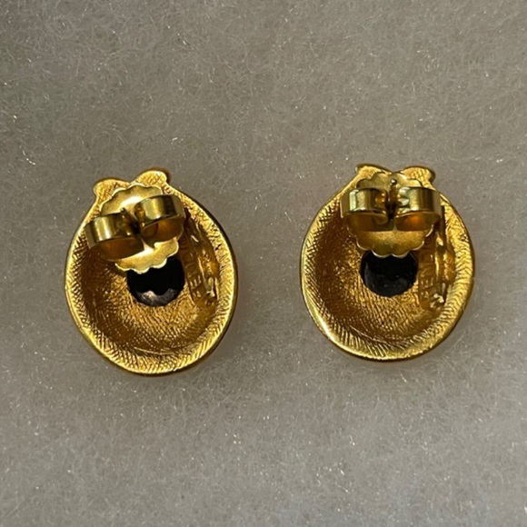 ✨Authentic Vintage Rare FENDI Black Onyx Cabochon Gold Pierced Earrings - Picture 3 of 11